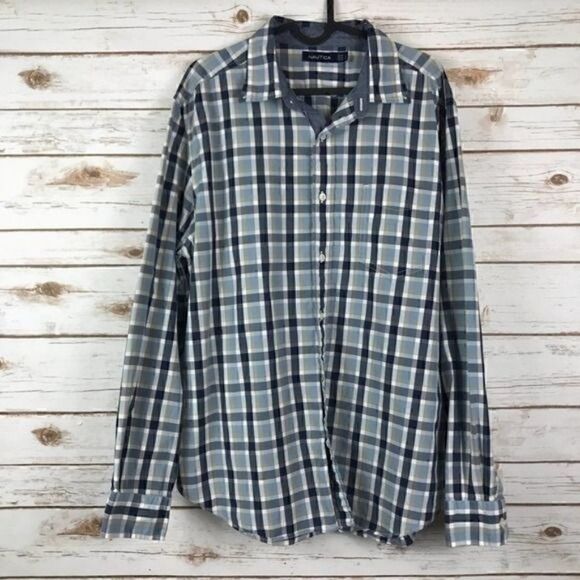 Nautica Button Down Shirt Size L Checkered - Picture 1 of 4